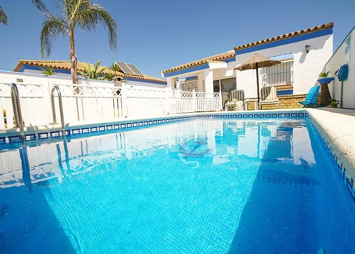 Yuca Con Piscina Privada En *