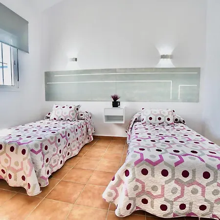 Yuca Con Piscina Privada En * Conil De La Frontera