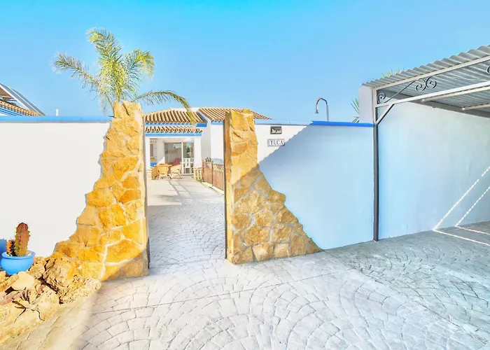 Yuca Con Piscina Privada En